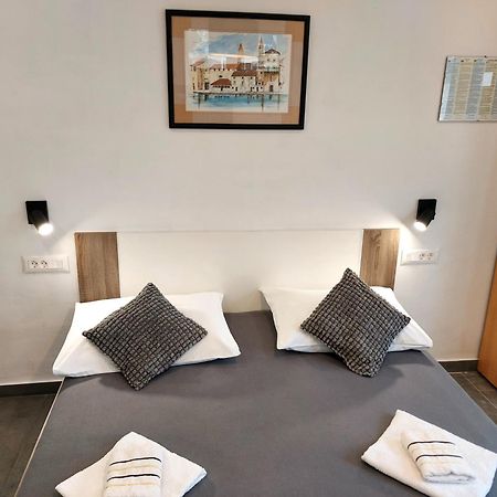 Apartment "Duma" トロギール エクステリア 写真